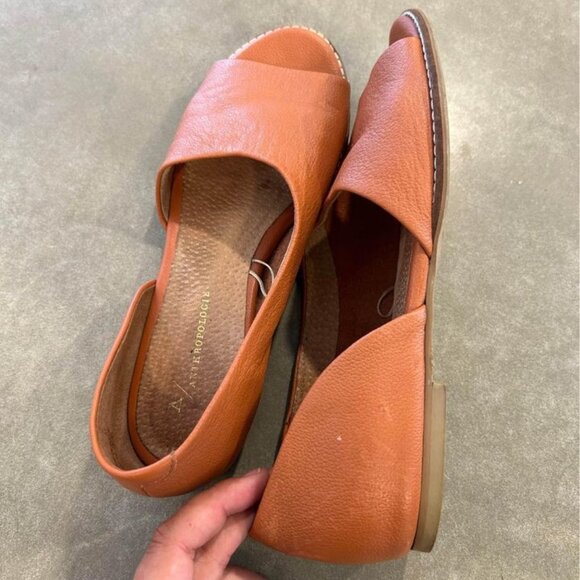 ANTHROPOLOGIE leather flats. Cognac. Womans size 8. - Picture 7 of 11